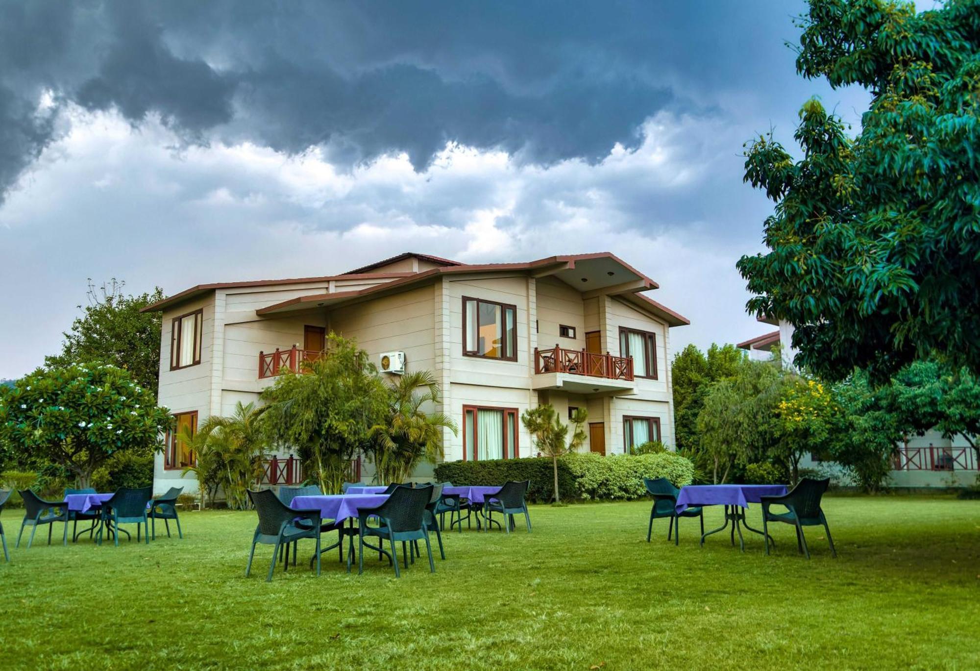 Sunday Alaya Corbett Villa Rámnagar Kültér fotó